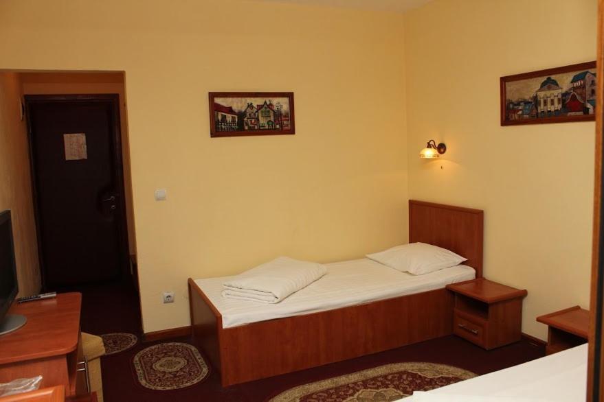 Hotel T23 Iasi Buitenkant foto