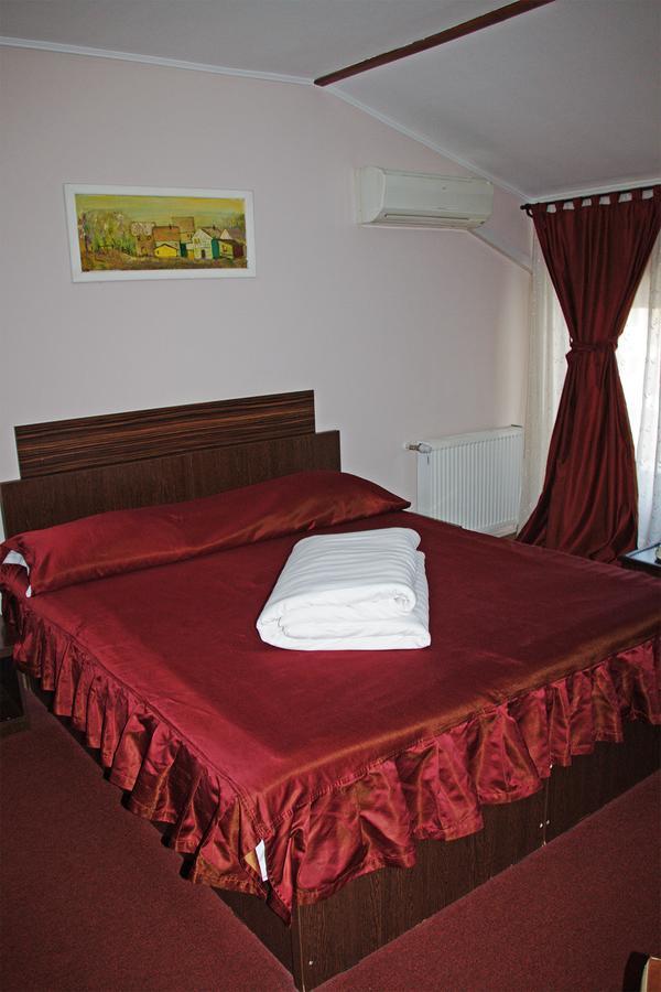 Hotel T23 Iasi Buitenkant foto